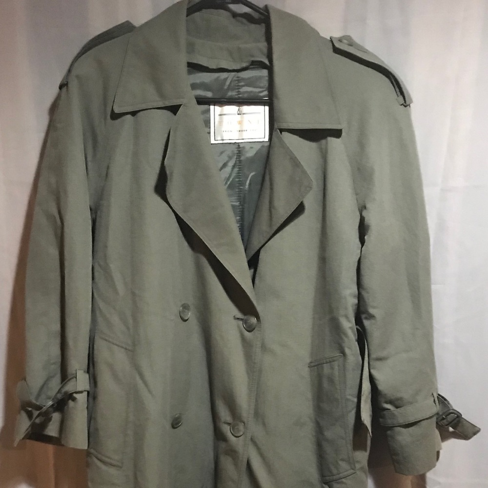 London Fog Men’s size 4 petite long dress coat.